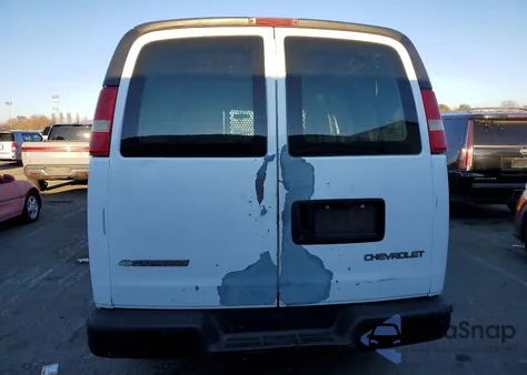 2005 Chevrolet Express G2500 из США, поврежденный, VIN 1GCGG25V651237443